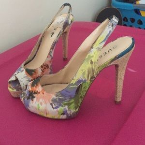 Multicolored GUESS heels