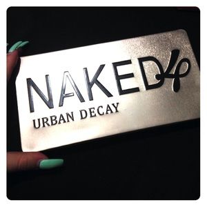 Naked 4 Urban Decay.