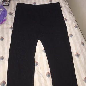 NEW Black patterned leggings