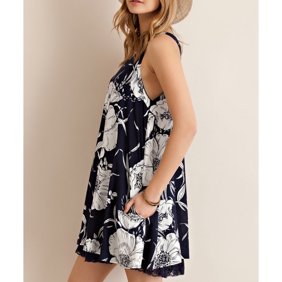 1 HOUR SALE ❤️ Floral Lace Hem Tank Dress - Picture 3 of 4