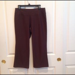 LUCY Capri yoga pants MED