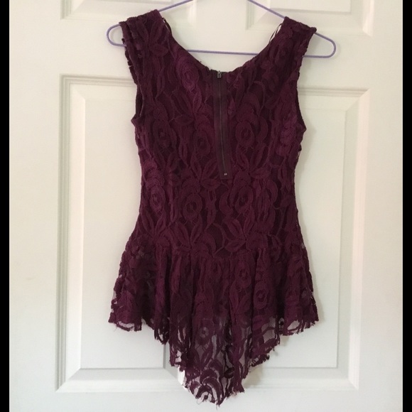 PRICE FIRM High low Lace top - Picture 2 of 4