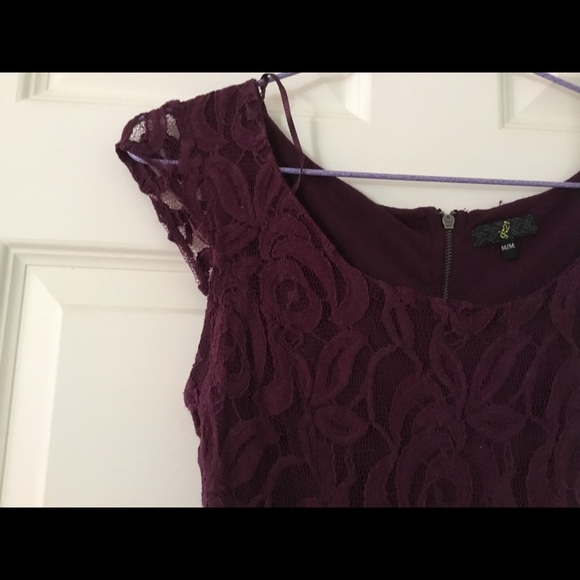 PRICE FIRM High low Lace top - Picture 3 of 4