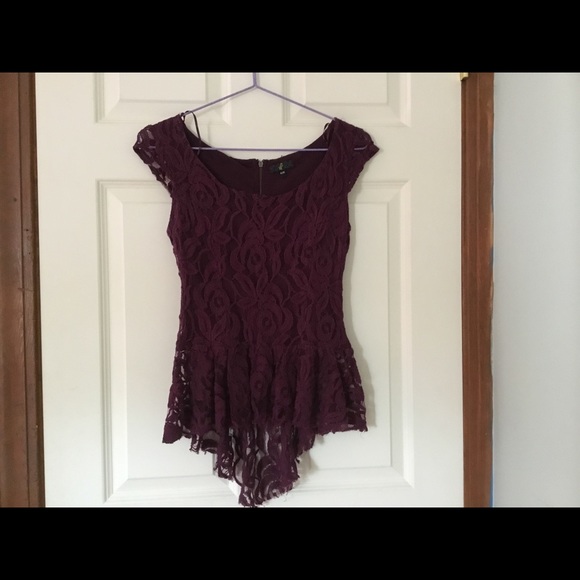 PRICE FIRM High low Lace top - Picture 4 of 4