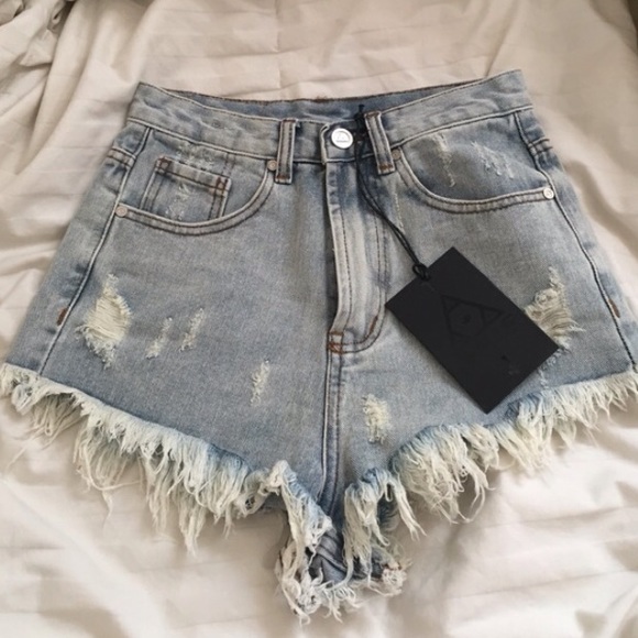 ⚡️SOLD⚡️     NWT UNIF Bab Shorts