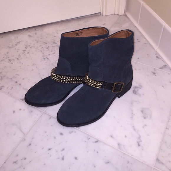 LOFT booties, navy blue