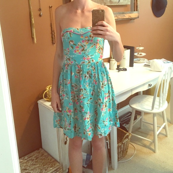 Floral vintage dress