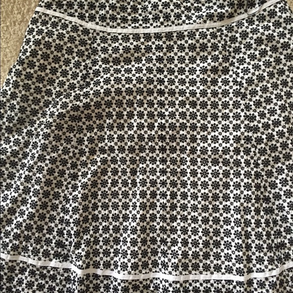 Black an white skirt with cute flowers