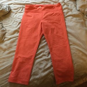 Brand new under Armour workout crops