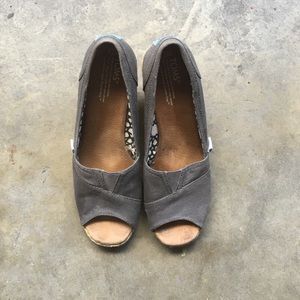 Toms Peep Toe wedges