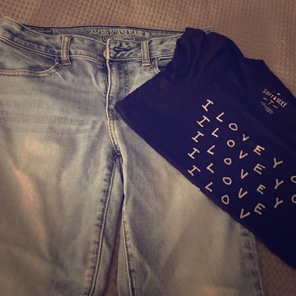 American Eagle jeggings and T