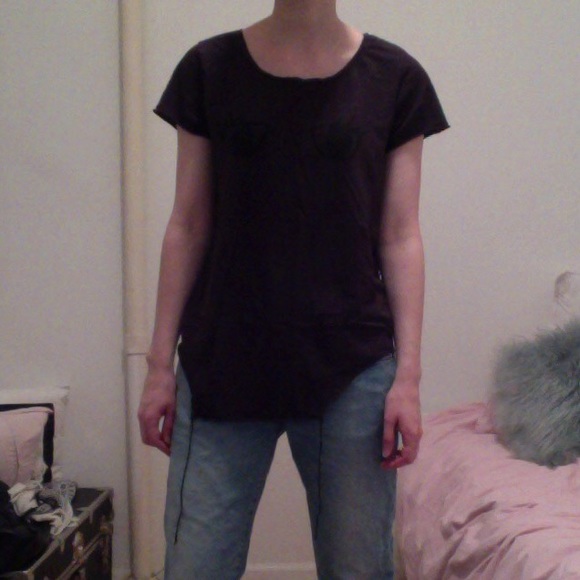 Graphite Eyes Tee - Picture 3 of 3