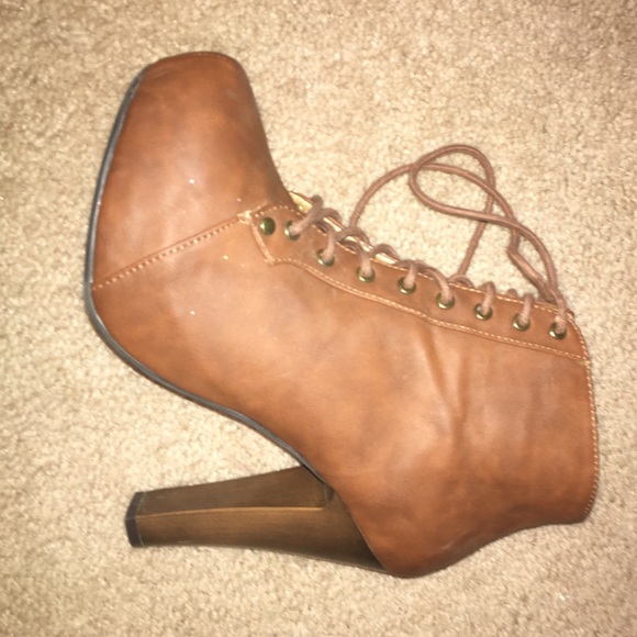 Brown pumps