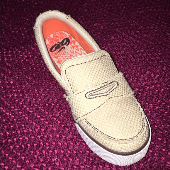 Tan slide on