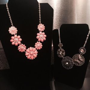STATEMENT NECKLACES