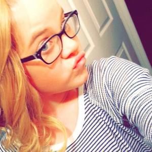 Meet your Posher, Mckenzie