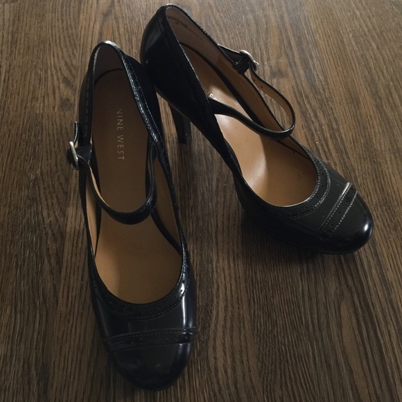 Nine West Mary Jane heels