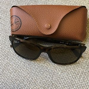 Ray ban sunglasses: polarized