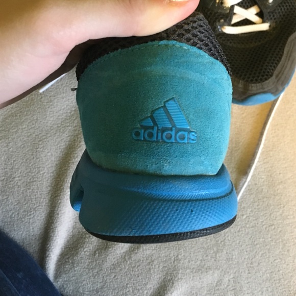 Adidas - Picture 3 of 4