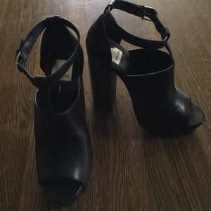 Dolce Vita platform pumps