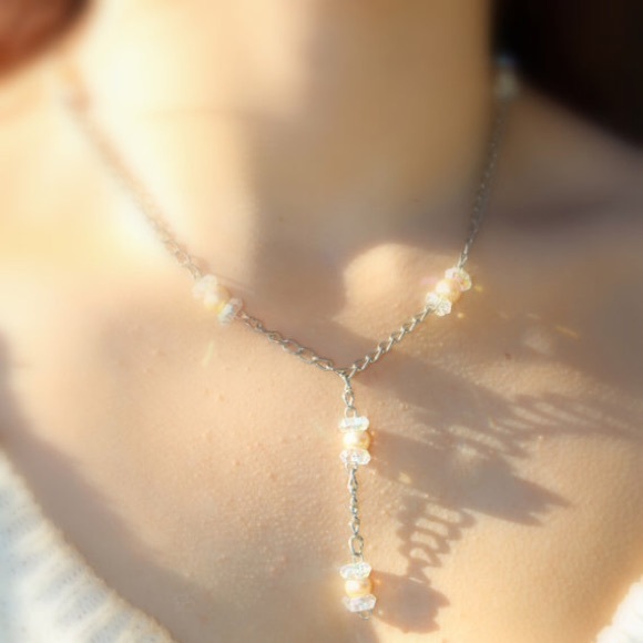 Crystal necklace - Picture 2 of 3