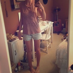 Low side taupe NEW YORK CITY tank.