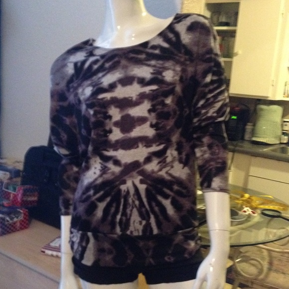 Fuego 100 beautiful print crop top