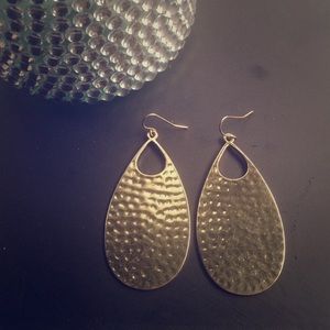 💎 Raindrop styled earrings💎