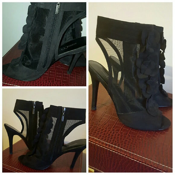 High heel shoes