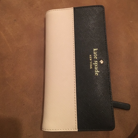 Kate Spade Cedar Wallet New W/O Tags