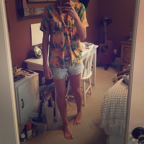 Retro vintage Hawaiian shirt