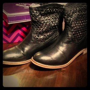 Seychelles Black Leather Booties