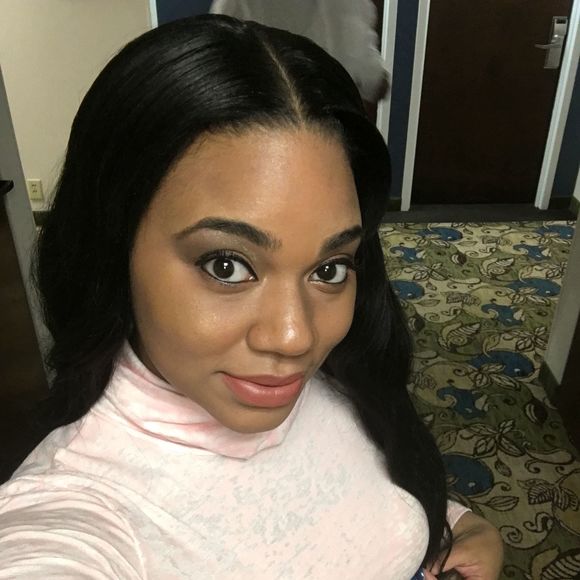 Meet your Posher, Ashley