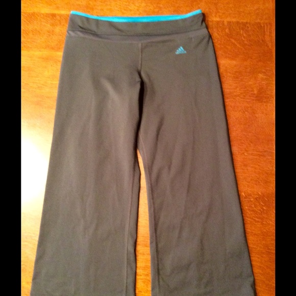 💕Adidas cropped pant.💕 - Picture 1 of 4