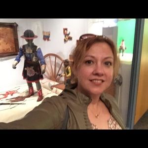 Meet your Posher, Aida