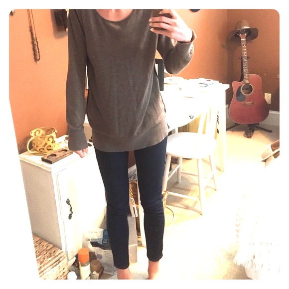 Lightweight brown sweater