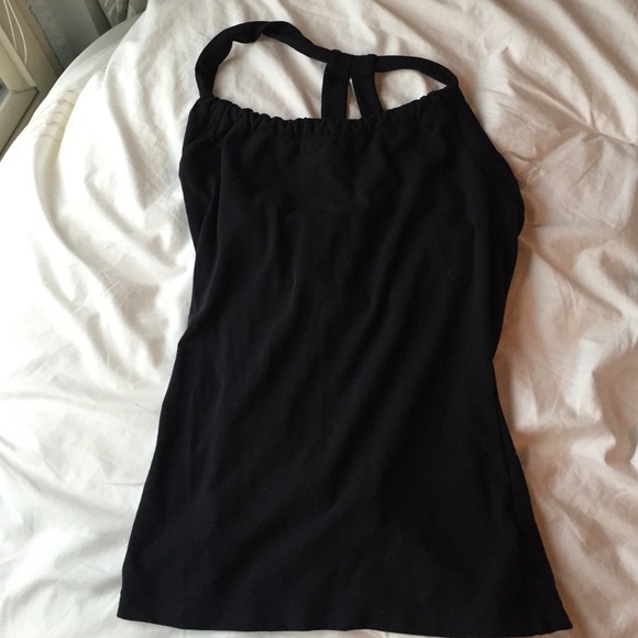 Black workout tank top