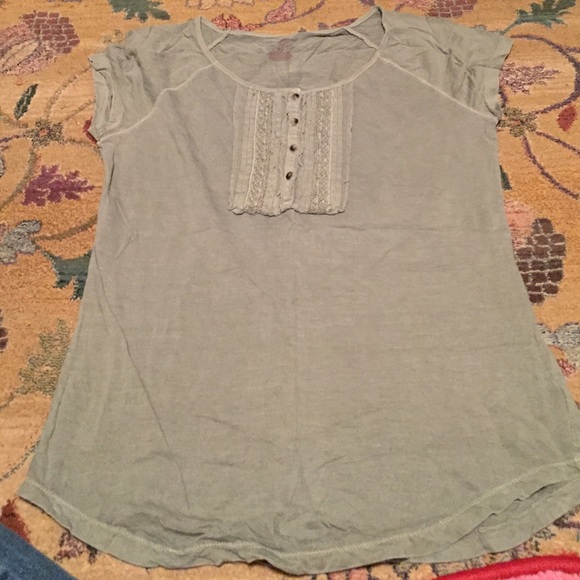 American Eagle top