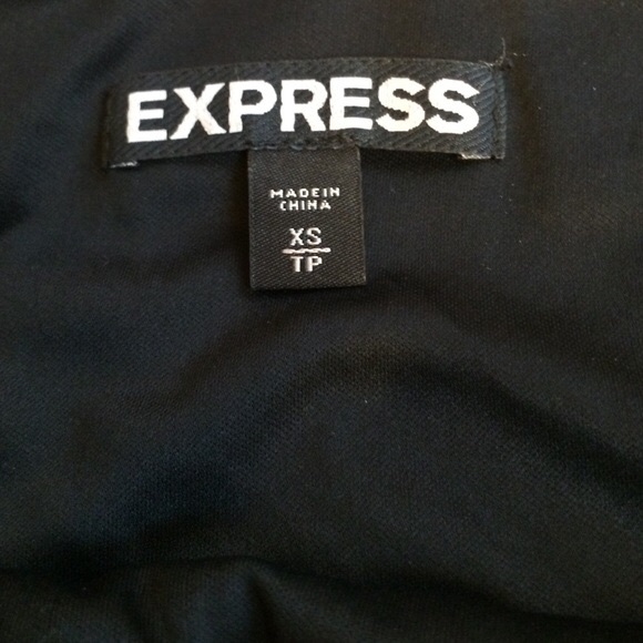 Very lightly worn Express Aztec Mini Skirt! - Picture 3 of 4