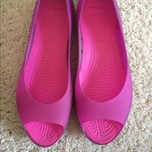 Super cute pink croc peep toe shoes!!!