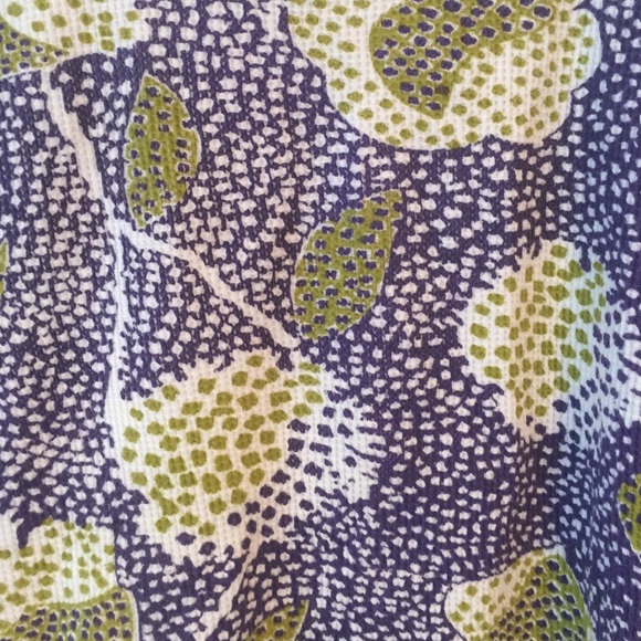 Long sleeve patterned tee! - Picture 4 of 4