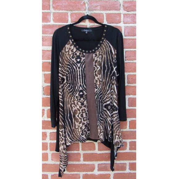 Animal print shark bite hem top
