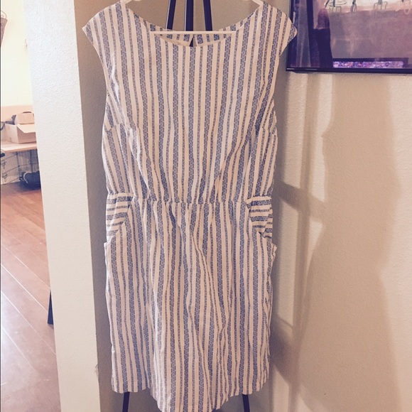 Comfy and Cute blue and white dress with pockets