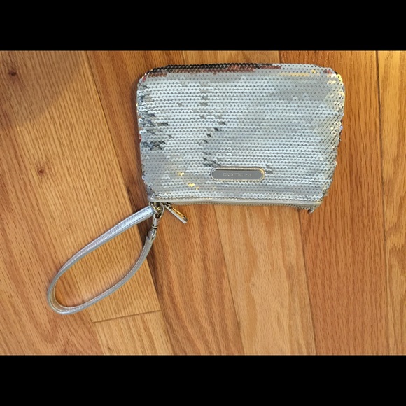 Silver sequined clutch - Picture 1 of 3