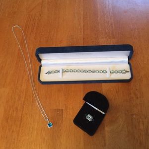 SALE NOW Never worn blue jewel, jewelry set!