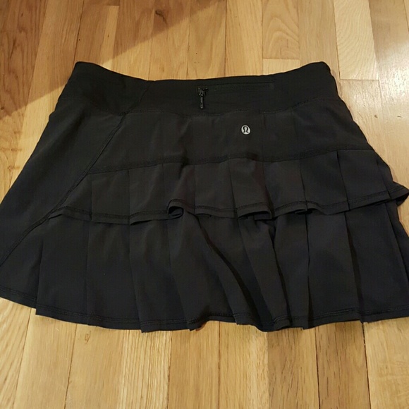 lululemon athletica Dresses & Skirts - LULULEMON BLACK TENNIS SKIRT