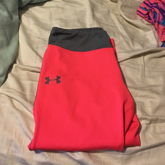 Under armor capris