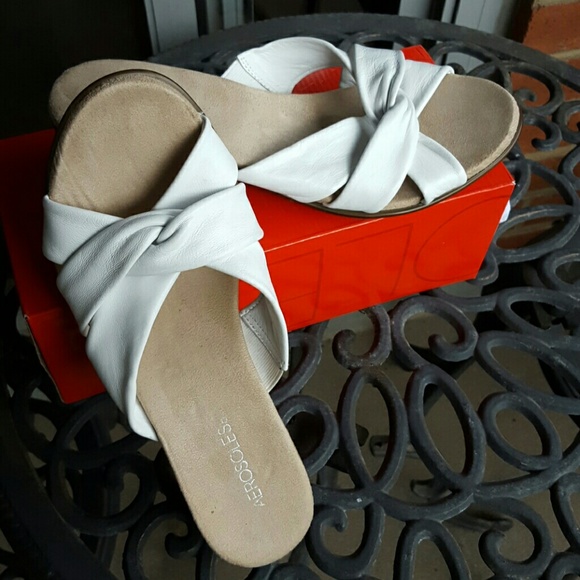 White aerosoles sandal, brand new never worn