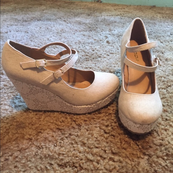 💥FLASH SALE💥 Lace Wedges