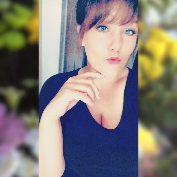 Meet your Posher, Hailey